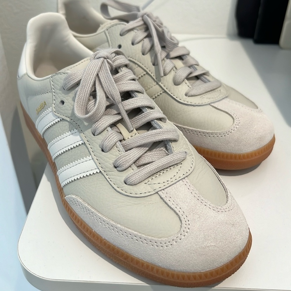 Brand new (worn once) Beige/White Samba OG